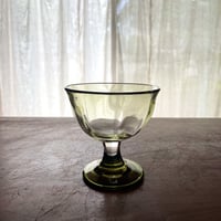 三宅義一作 吹きガラス緑大鉢 ボウル 緑色と茶色のグラデーション 三宅義一作 吹きガラス緑大鉢 ボウル 緑色と茶色の