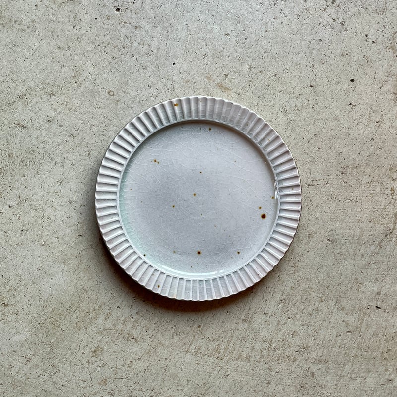 喜田美智子 5寸皿（茶／白） | Linné