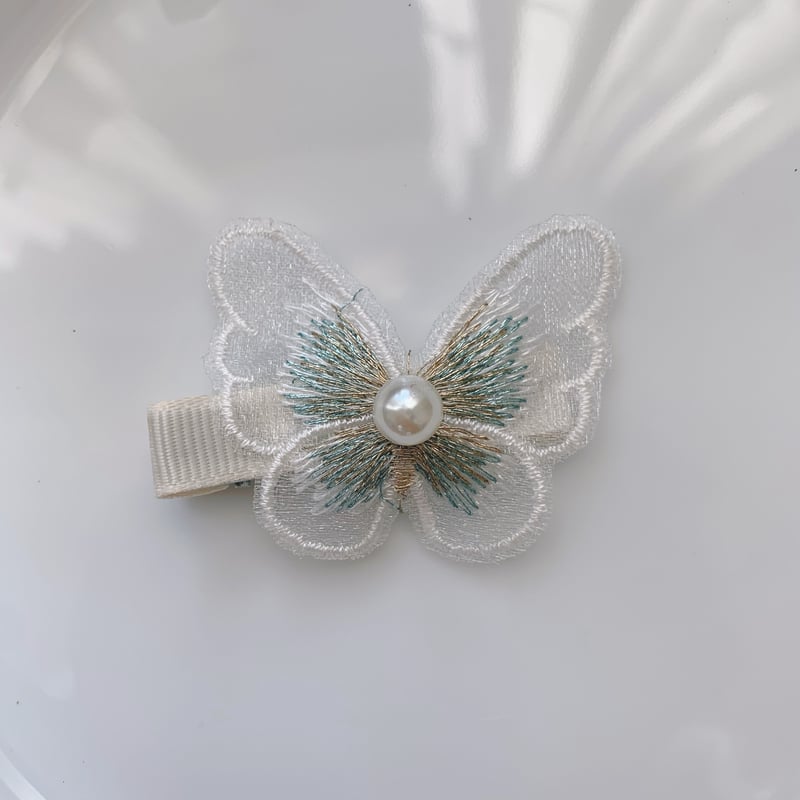 即納】メルヘンで存在感あり♡蝶々のヘアクリップ ヘアピン | moka.