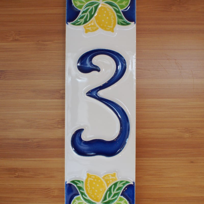シチリア島の陶器のタイル (15X4.8cm)/ 数字の3 | Bella Vita