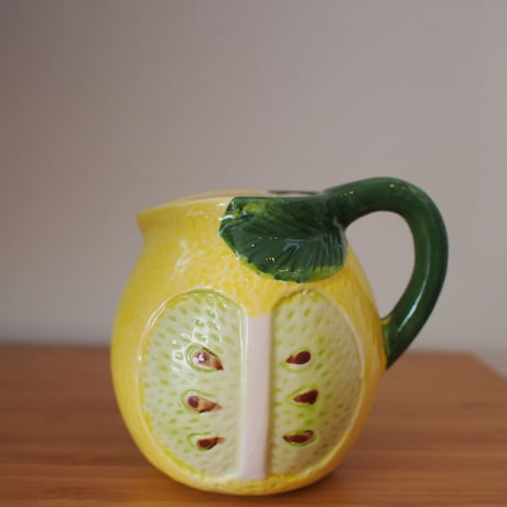 シチリア島の陶器製 ミルクピッチャー lemon