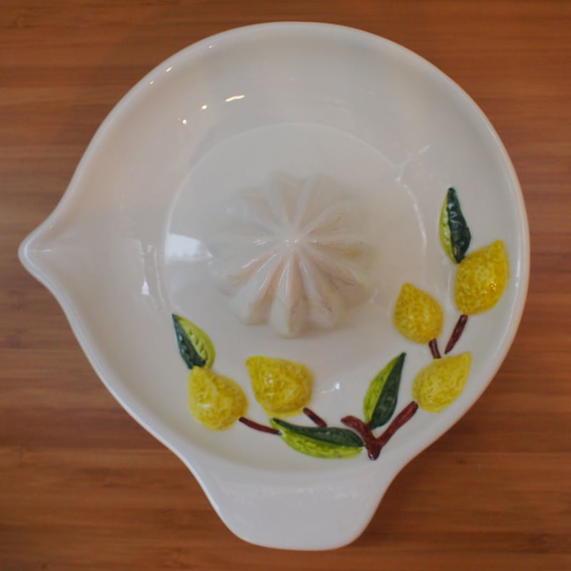 シチリア島の陶器の果汁絞り器 | Bella Vita