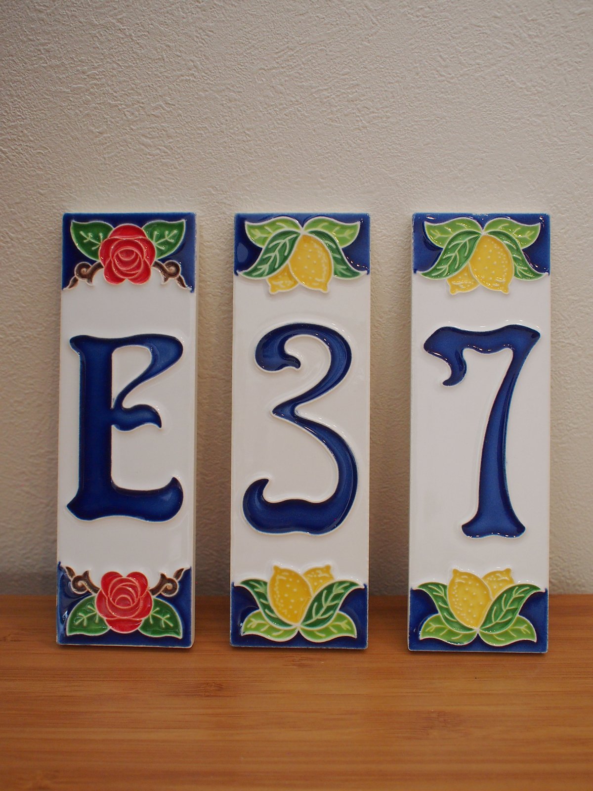 シチリア島の陶器のタイル (15X4.8cm)/ 数字の7 | Bella Vita