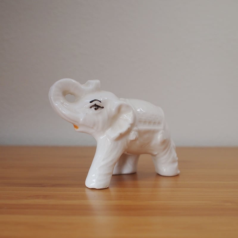 シチリア島の陶器の置物 白い象 | Bella Vita