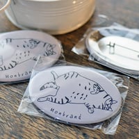 へそてん楕円缶バッジ