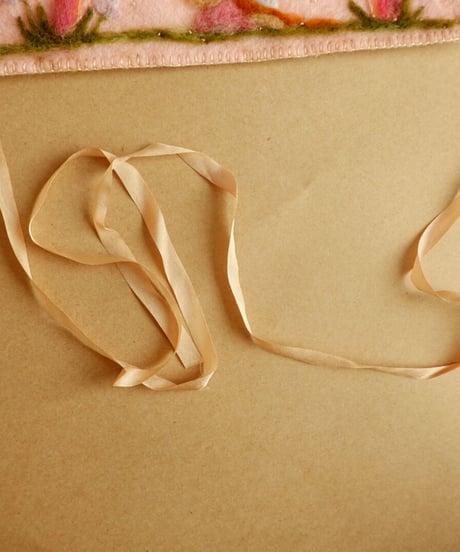 Waldorf crown / poems for butter cup
