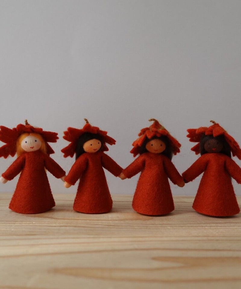 秋の葉の妖精 ホワイト | Moinapi