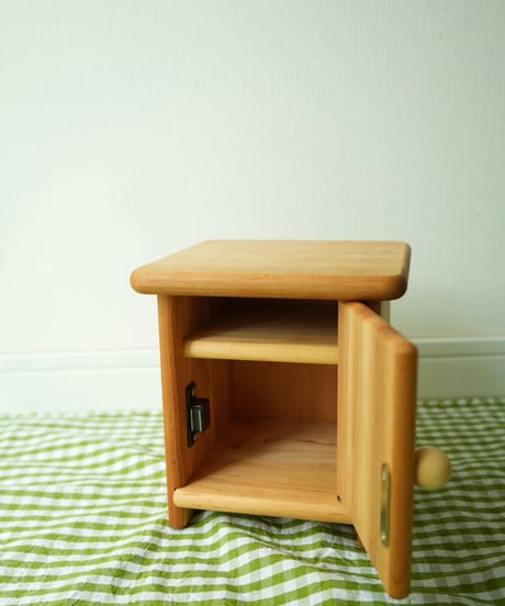 Night cabinet / Drewart
