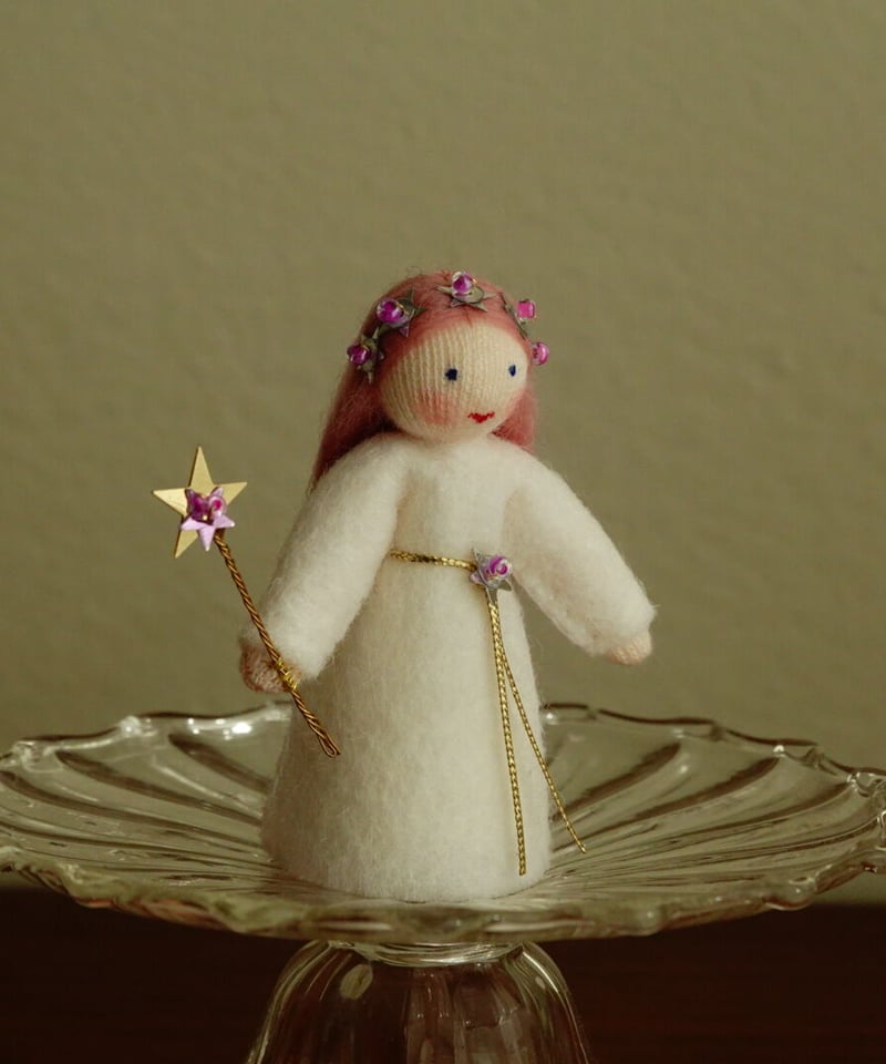 アンブロシウスフェアリー　祈りの天使、吊るせる天使 祈りの天使 ピンク | Moinapi