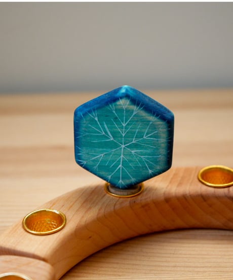 スノーフレーク(stand)　/　AllAlive　ウクライナ