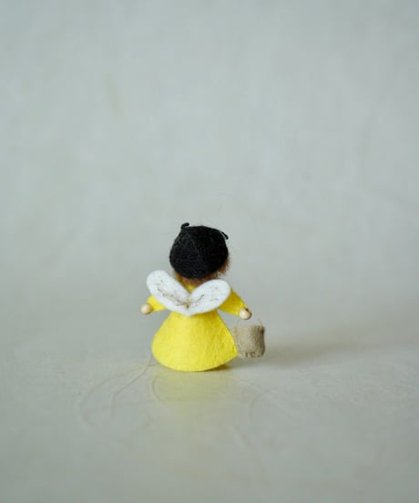 みつばち 木製　ハンギング /　Ambrosius dolls
