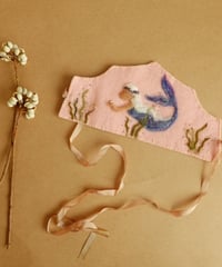 Waldorf crown / poems for butter cup