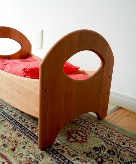 Bed with bedding / Drewart