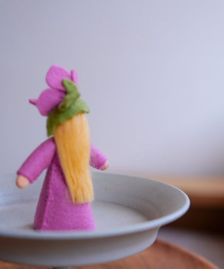 ハイビスカスの妖精(ピンク) ベージュ