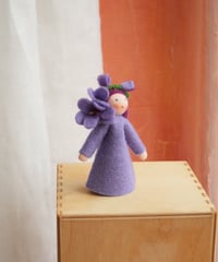 フリージア（パープル）　/　Ambrosius dolls