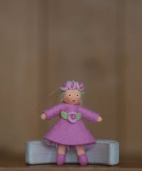 春のおひめさま　ベージュ