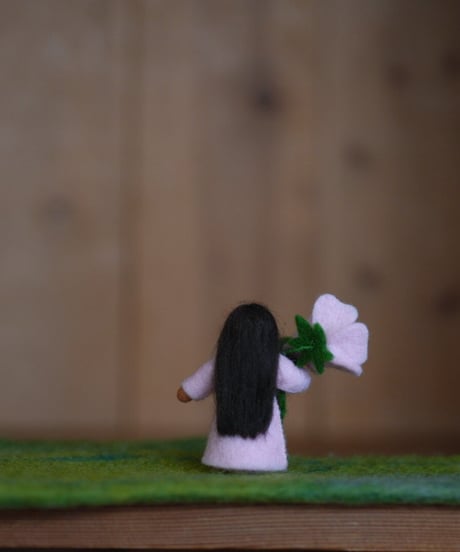 野ばらの妖精1　ブラウン