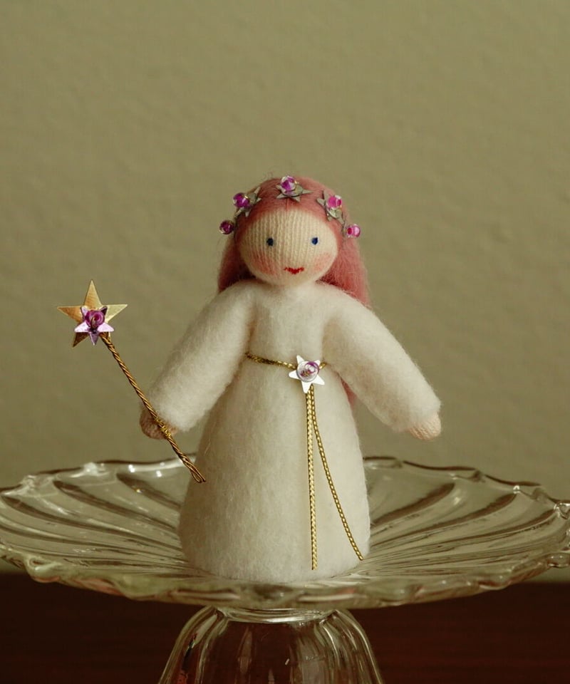 アンブロシウスフェアリー　祈りの天使、吊るせる天使 祈りの天使 ピンク | Moinapi