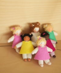 世界の子どもたち　Girl/　Ambrosius dolls