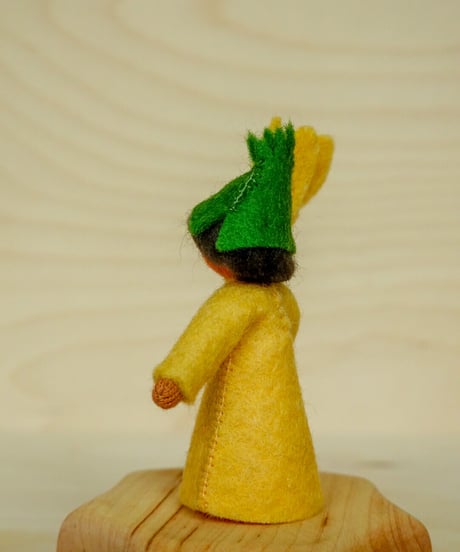 クロッカスの妖精　ブラウン