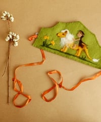 Waldorf crown / poems for butter cup