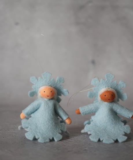雪の結晶/ブルー　ハンギング　/Ambrosius dolls
