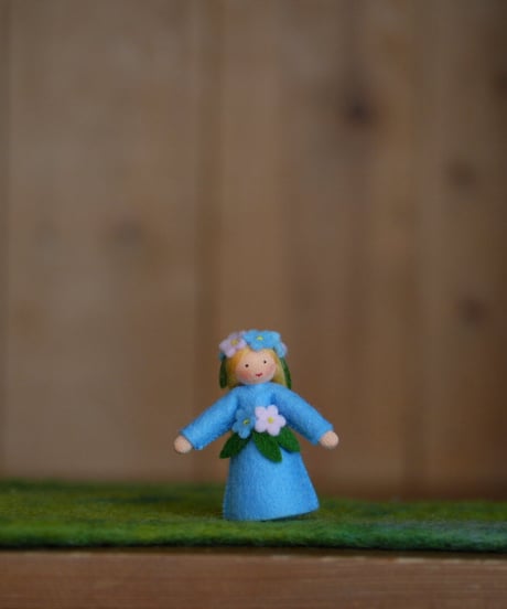勿忘草の妖精　ベージュ