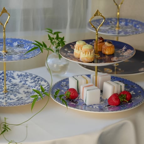 陶磁器 GOLD CHINA食器セット 白と青 花柄 皿 ボウル 陶磁器 GOLD CHINA食器セット 白と青 花柄 皿 ボウル