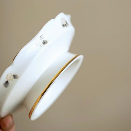 ミニコンポート　枝の鳥