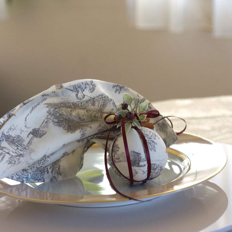 Harrods*⑅ トワル・ド・ジュイ風 ピンクナプキン 4枚セット Harrods*⑅ トワル・ド・ジュイ風 ピンクナプキン 4枚セット