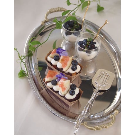 【Outlet】*傷あり*　ハンドル付 ステンレストレイ
