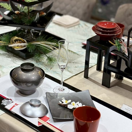 羽反角皿 小　ダークシルバー