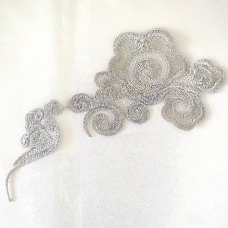 刺繍パーツ　吉祥雲レース