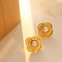 Trad flower pearl piearce gold  316L