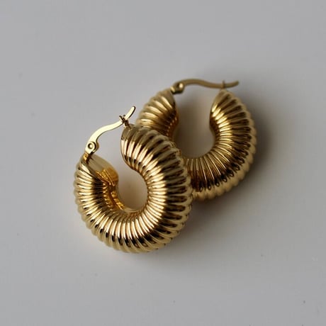 Hollowout hoop pierce gold 316L