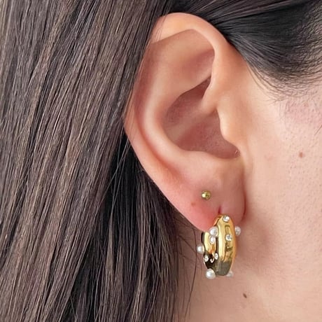 C-shaped chunky pearl zircon pierce gold  316L
