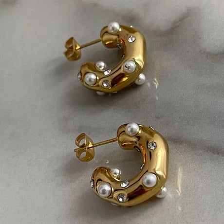 C-shaped chunky pearl zircon pierce gold  316L