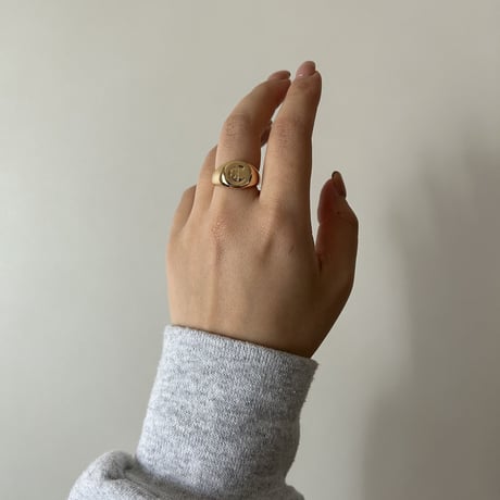 Initial signet ring gold 316L