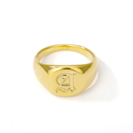 Initial signet ring gold 316L