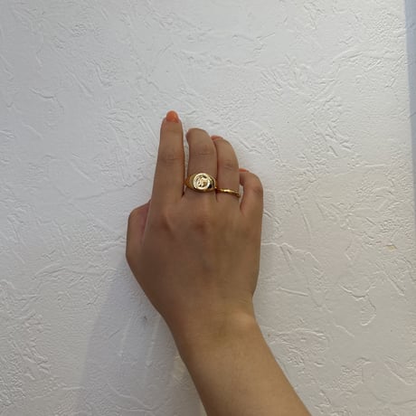 Initial signet ring gold 316L