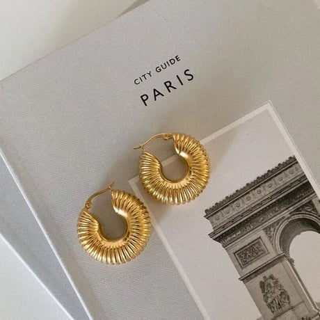 Hollowout croissant spiral hoop piearce gold 316L