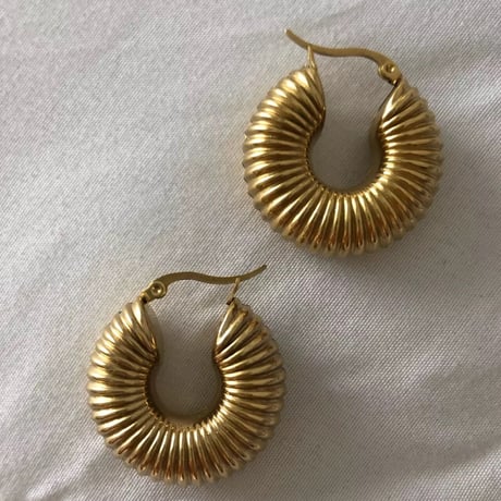 Hollowout hoop pierce gold 316L