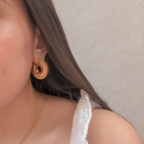 Hollowout croissant spiral hoop piearce gold 316L