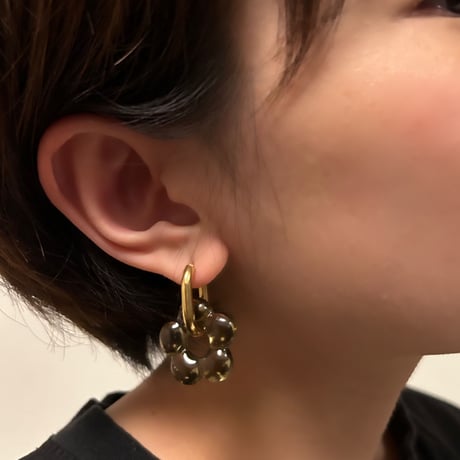 Glass flower hoop pierce black×gold 316L