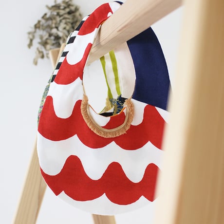 スタイ(よだれかけ)　おやすみきんぎょ