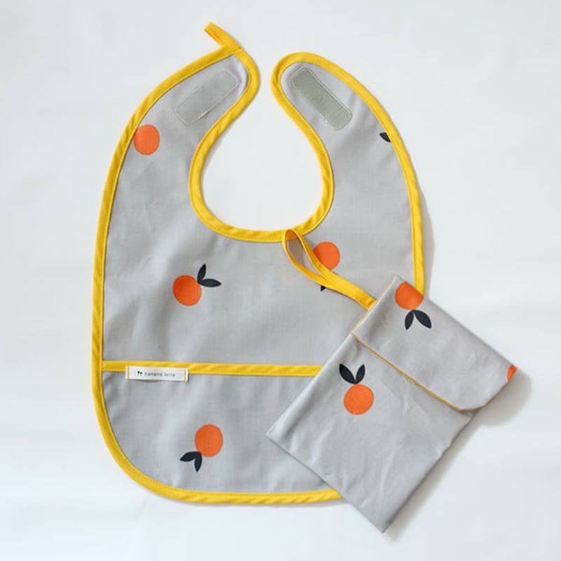 ギフトセット】お食事エプロン(みかん)&スタイ(おさんぽくまさん