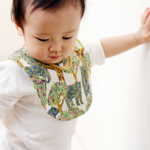 ギフトセット】お食事エプロン(みかん)&スタイ(おさんぽくまさん