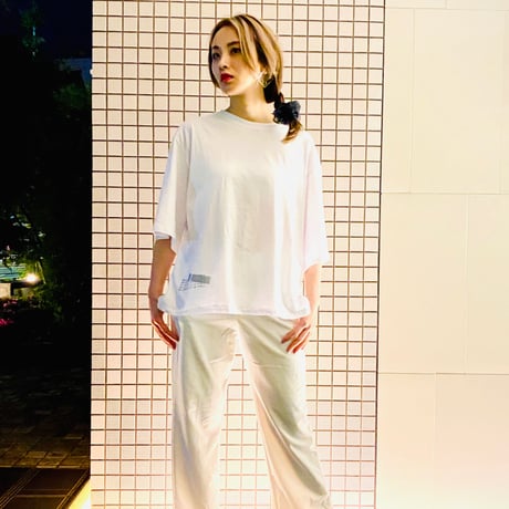 【i∀ri 】Connect  Box tape  T-shirt