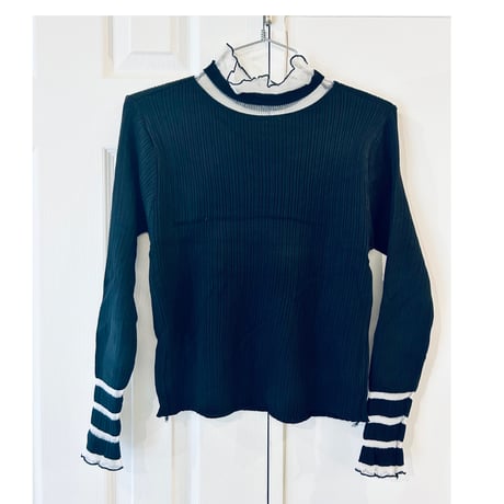 Highneck ruffle tops