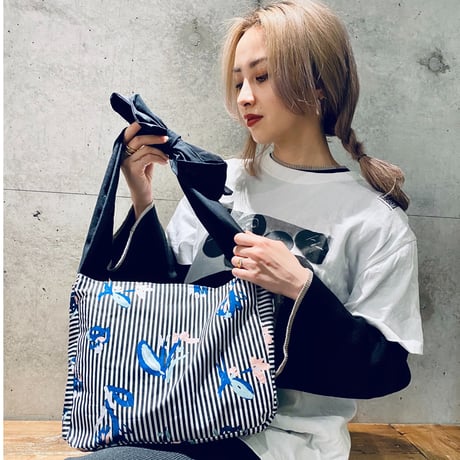【i∀ri 】Stripe flower bag